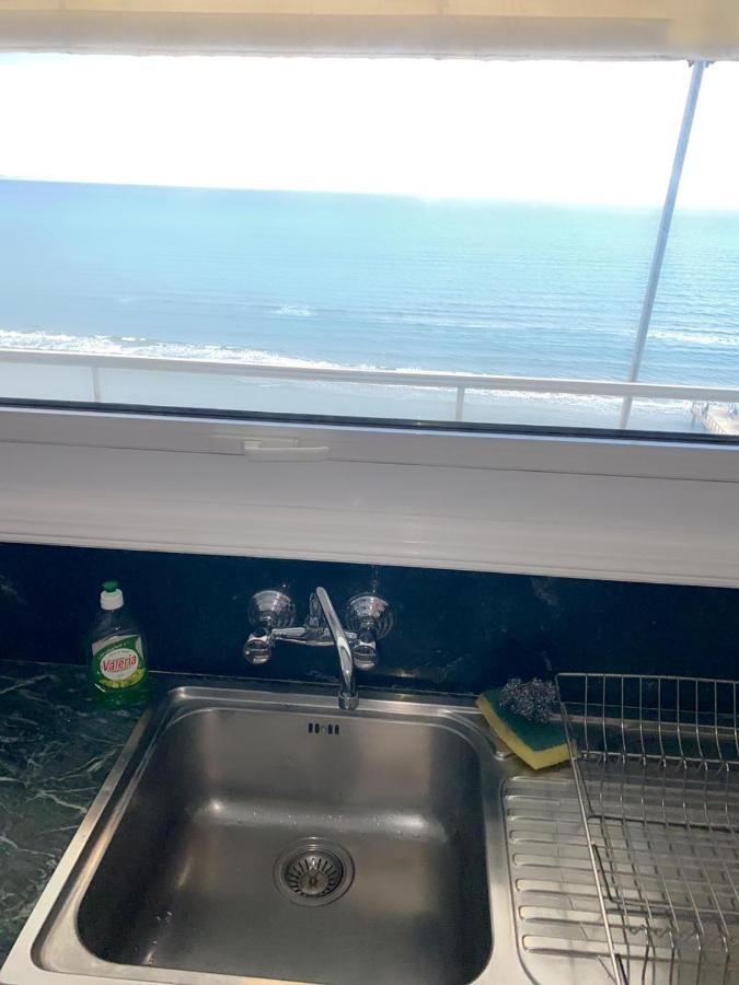 Larnaca Seaview Rooms エクステリア 写真